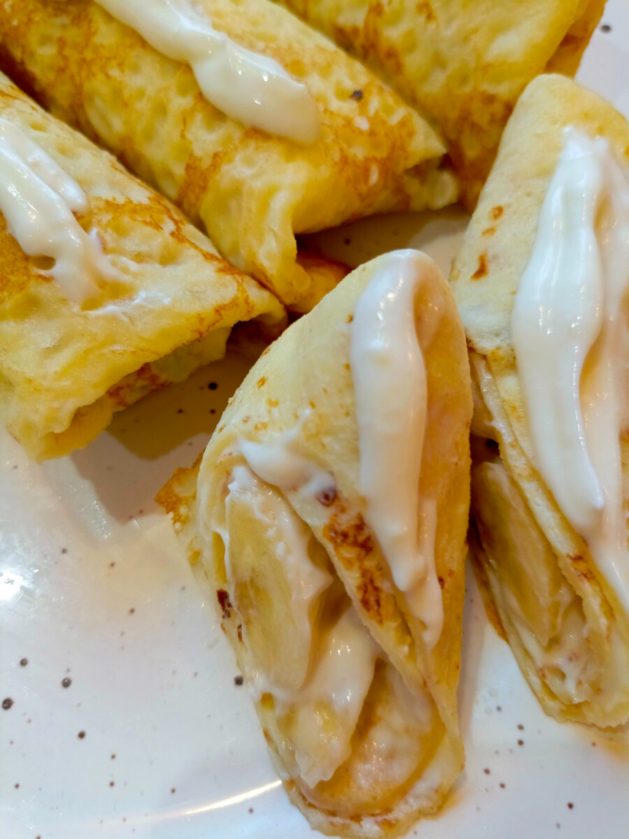 ПП- блинчики: начинка банан и мягкий творожок. 