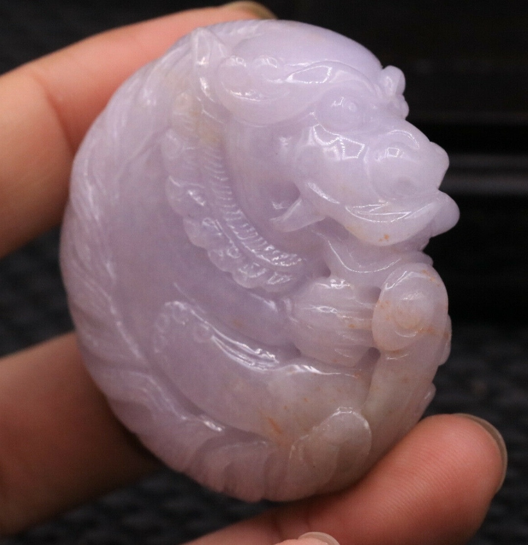 Камнерезная миниатюра из лавандового нефрита "Дракон".