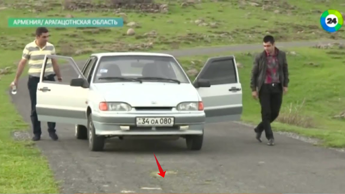 Машина на нейтральной скорости без участия водителя "взбирается" в гору. Фото: кадр из новостного видео / youtube.com 