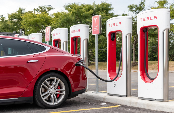 Tesla Supercharger 