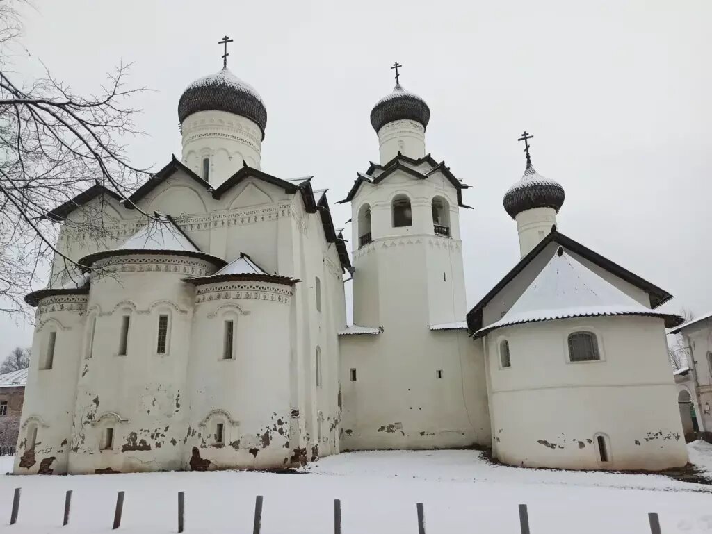 Новгородские древности. Выпуск 36: Спасский собор Спасо-Преображенского  монастыря в Старой Руссе | Российские Древности | Дзен