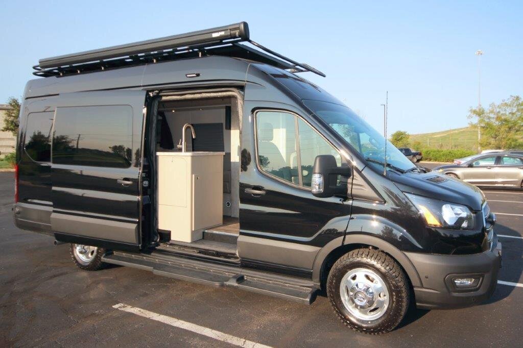 Один из недостатка базы ФОРД ТРАНЗИТ - разболтовка дисков. Редкая, найти на нее литые диски, молчу уже о красивых.. проблема. 