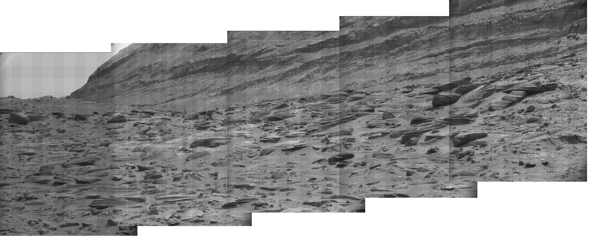 4176-01 Так как ровер стоял под углом - есть небольшие нестыковки между фрагментами панорамы.