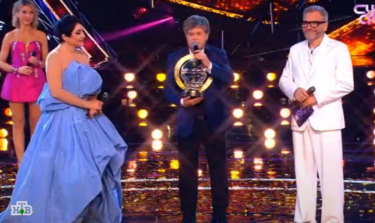 Кадр из шоу "Виа Суперстар" 12.05.2024