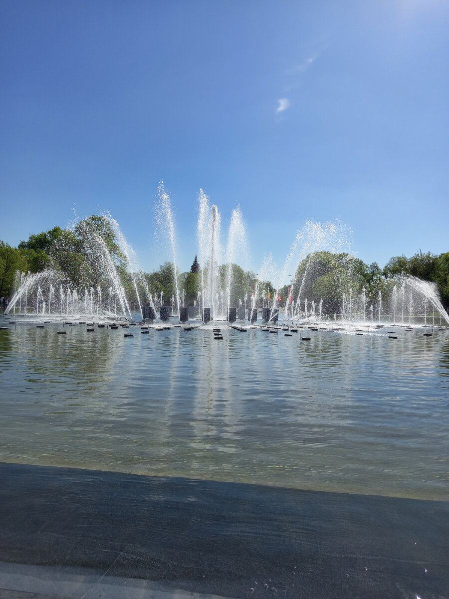 Фонтан в парке Горького