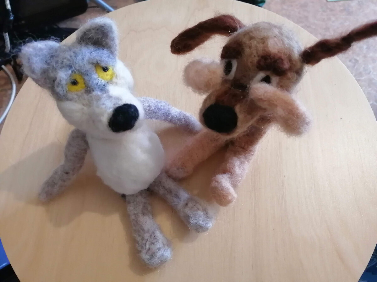 А это для коллеги сваляла, жаль на фото окорока нет, он был классный) 