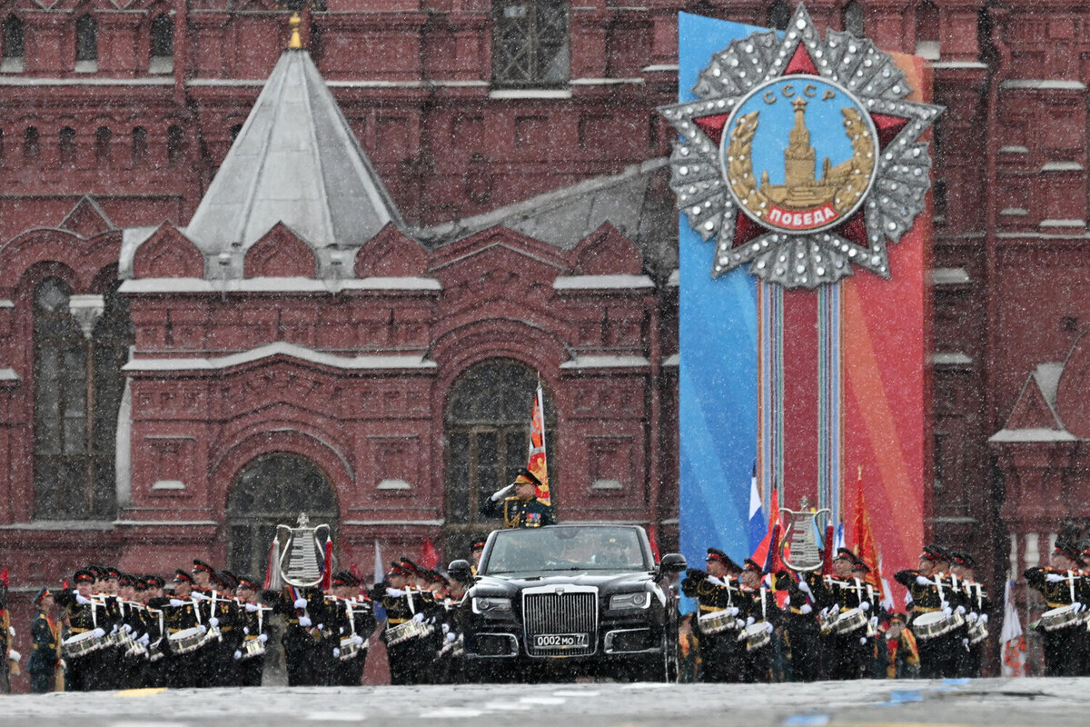 Главнокомандующий сухопутными войсками РФ Олег Салюков на военном параде на Красной площади в честь 79-летия Победы в Великой Отечественной войне, 9 мая 2024 года    📷