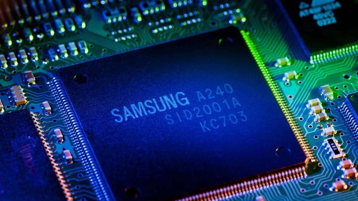 Компания Samsung представила первый мобильный процессор, созданный с  использованием искусственного интеллекта. Размер техпроцесса — 3 нм. |  Китайский специалист | Дзен