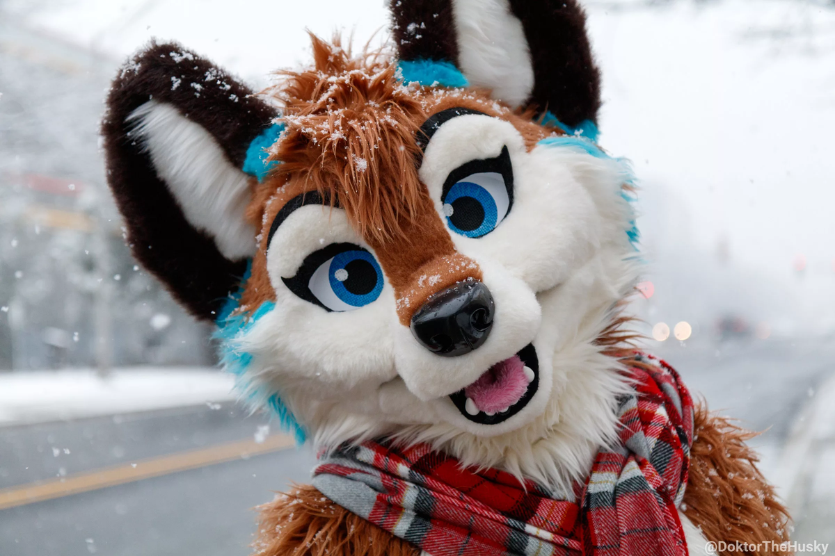 Красивая игра, ведущая к психическому помешательсту если забыть о границах действительности.