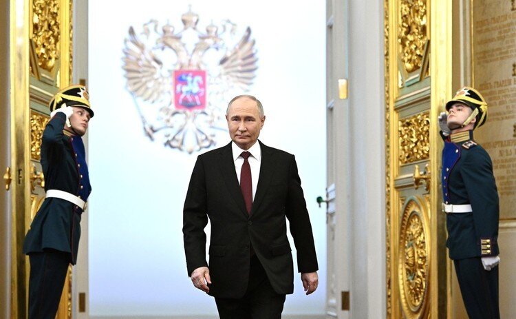    Российское самое главное начальство в лице Владимира Путина успешно воспроизвелось на очередной срок.   
Фото: kremlin.ru