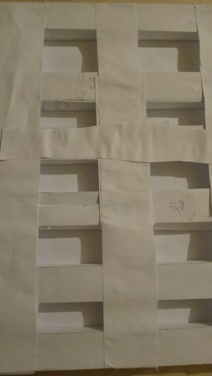 Шаг второй "Зонирование"  на основе диорамы - Уголок NieR:Automata модель из бумаги. Фото май 2024.