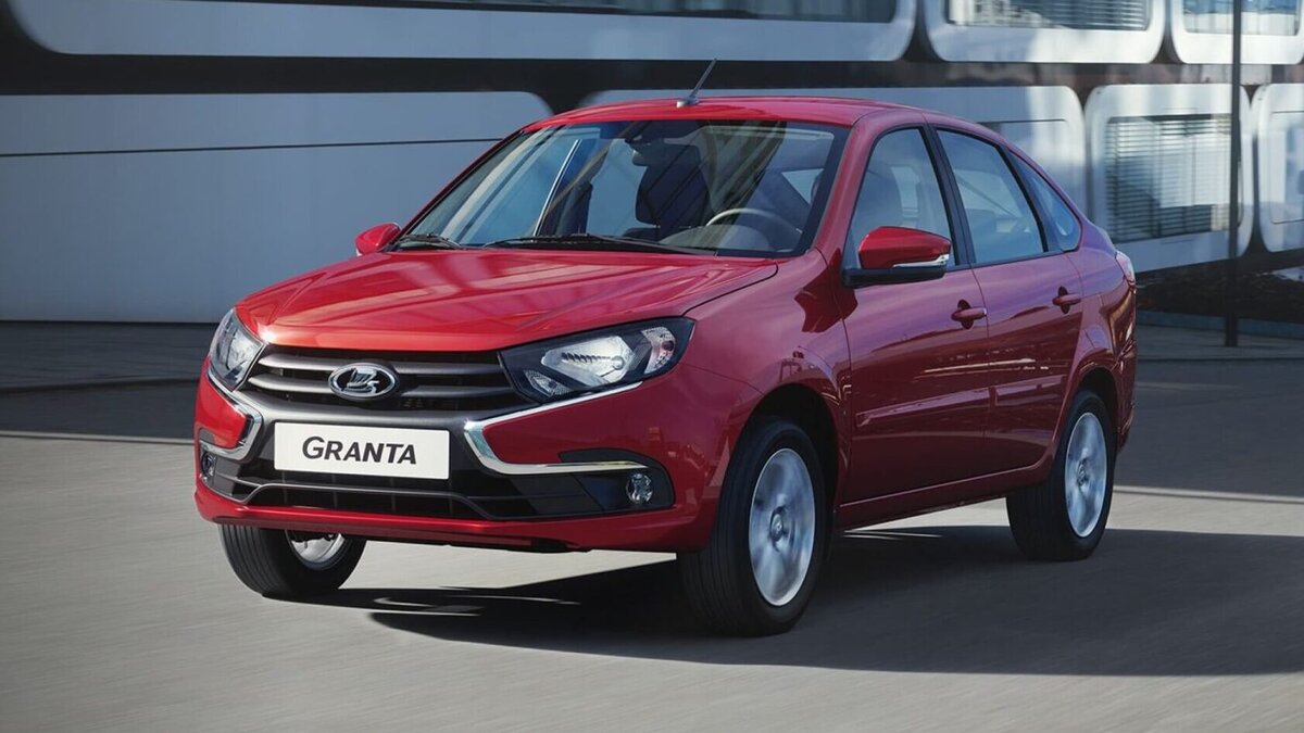 Россияне охотятся за новыми Lada Granta с «автоматом». Дилер продал машины  всего за час | iXBT.com | Дзен