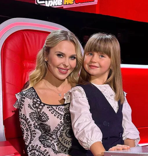 Семья в культуре. Пелагея рассказала о семейном счастье и тех, кто помогает его построить