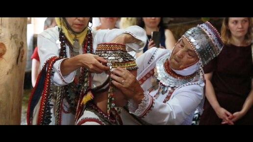 Чувашская свадьба! Традиции и обряды!Сейчас редко можно встретить такую свадьбу,но 30 лет назад были очень популярны. Видеограф Антон Алимов