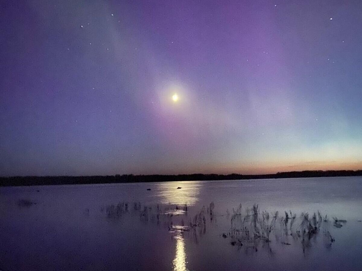    Полярное сияние в ночь с 11 на 12 в Викуловском районе Тюменской области© Фото : администрация Викуловского муниципального района