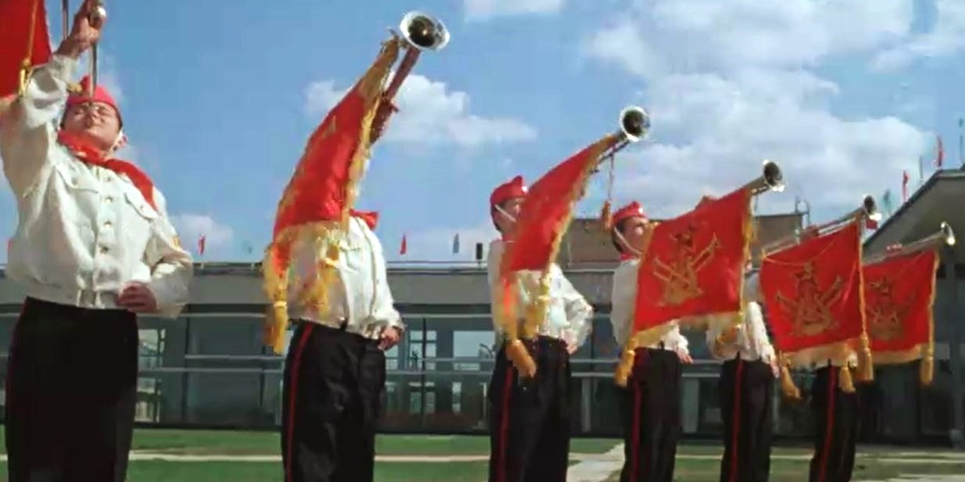 Бывшие пионеры особенно оценят эти фильмы. С праздником!