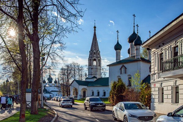 Это неплохо когда некоторые события нашей жизни остаются в нашей памяти  навсегда. Мы все из них и состоим ... С Воскресением Вас!   

Весенний Ярославль, Которосльная набережная ...   

  