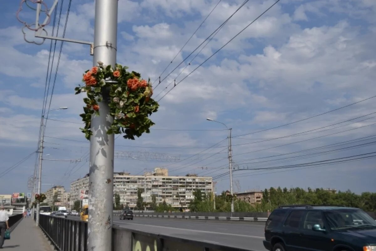    Историю Астраханского моста напомнили волгоградцам