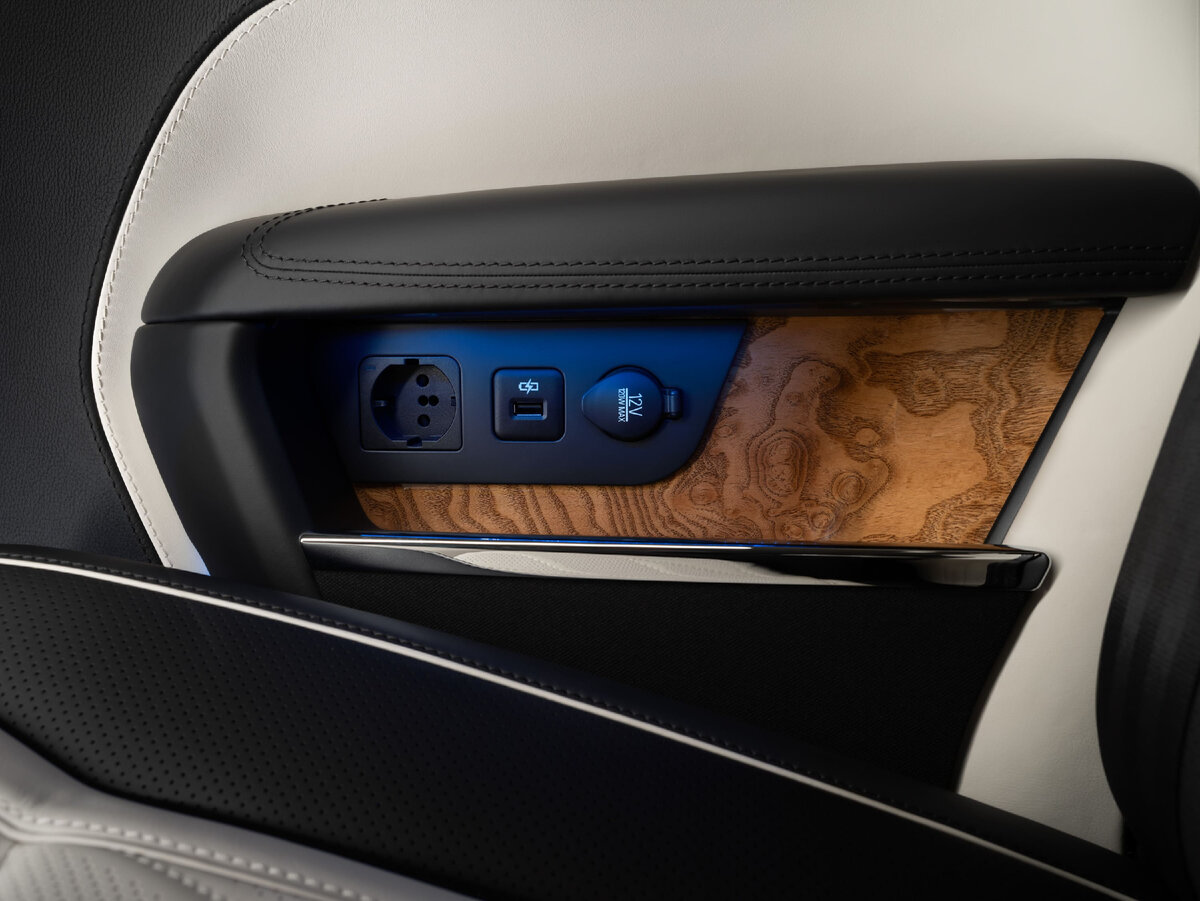 Старая задняя дверь