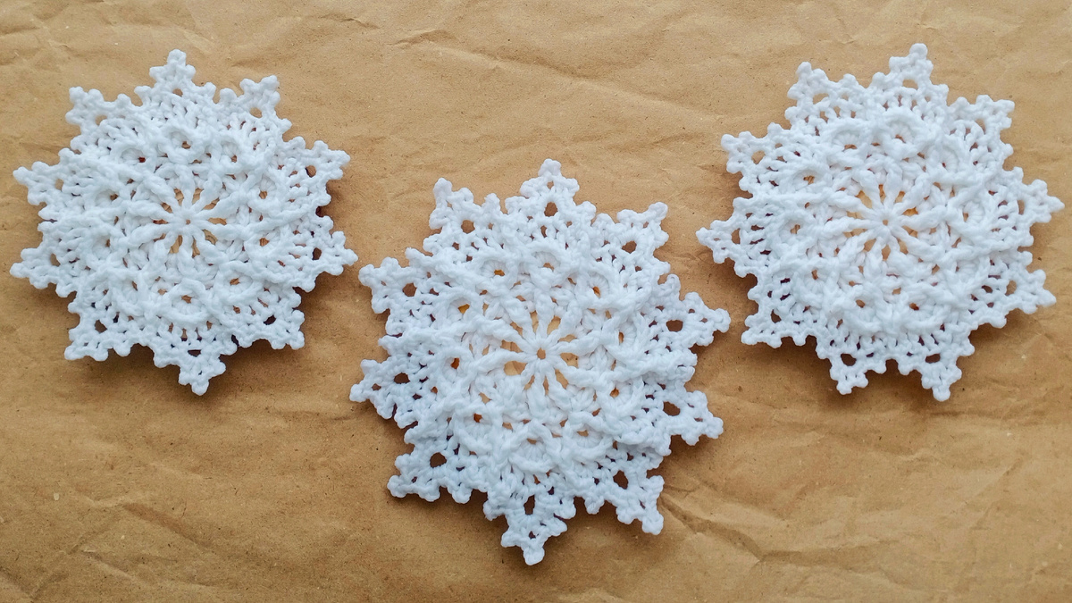 рельефные снежинки "Ariel х10" (цвет 4151), дизайнер Ирина Малеева 