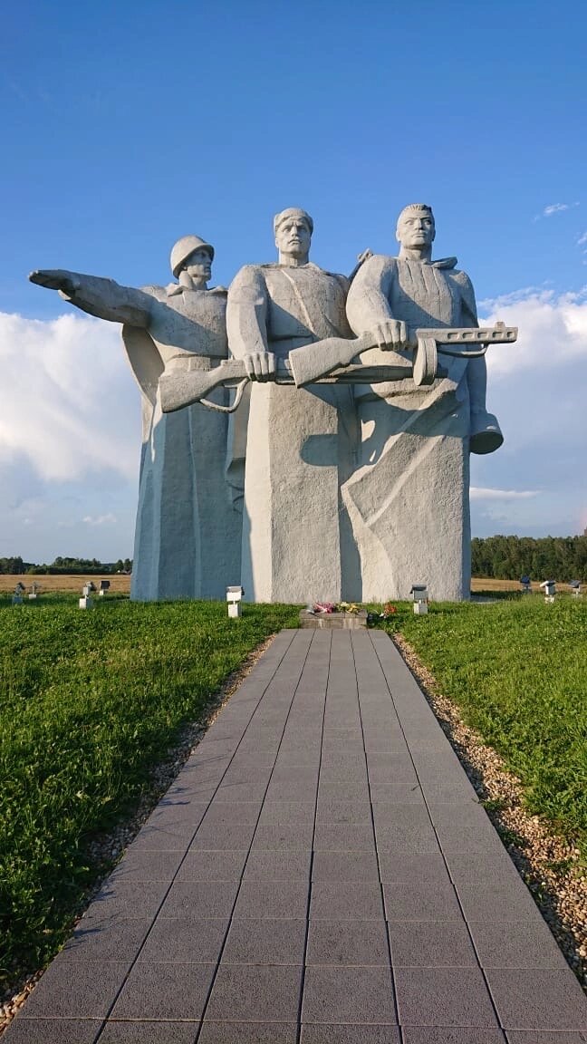 Монумент Панфиловцев 