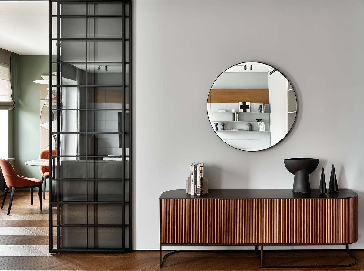 Раздвижная перегородка UNION алюминий + стекло в японском стиле. Архитектор Елизавета Медведева