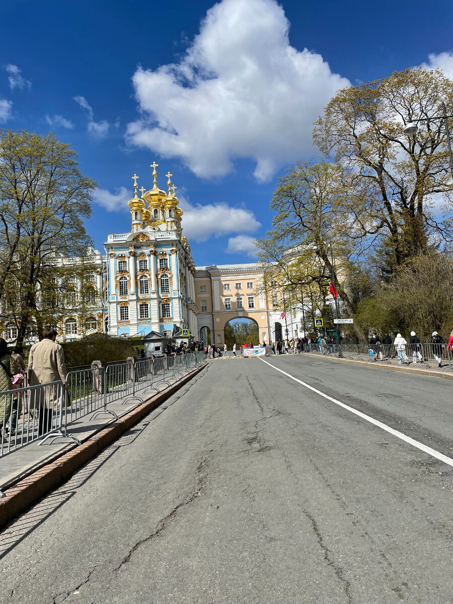 это мы пробежжали дворец