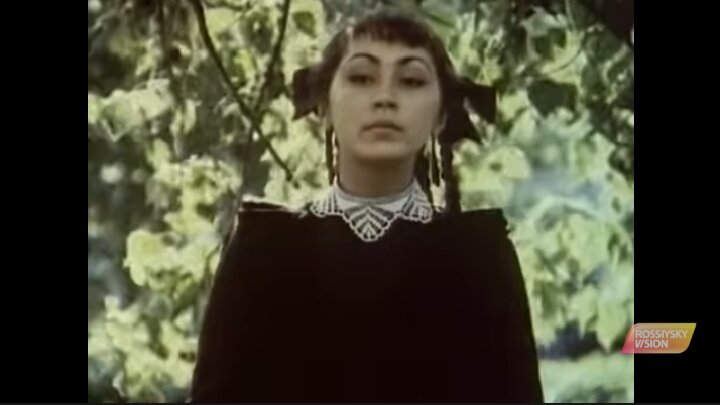 Ирина Мельник в роли Жени первой.