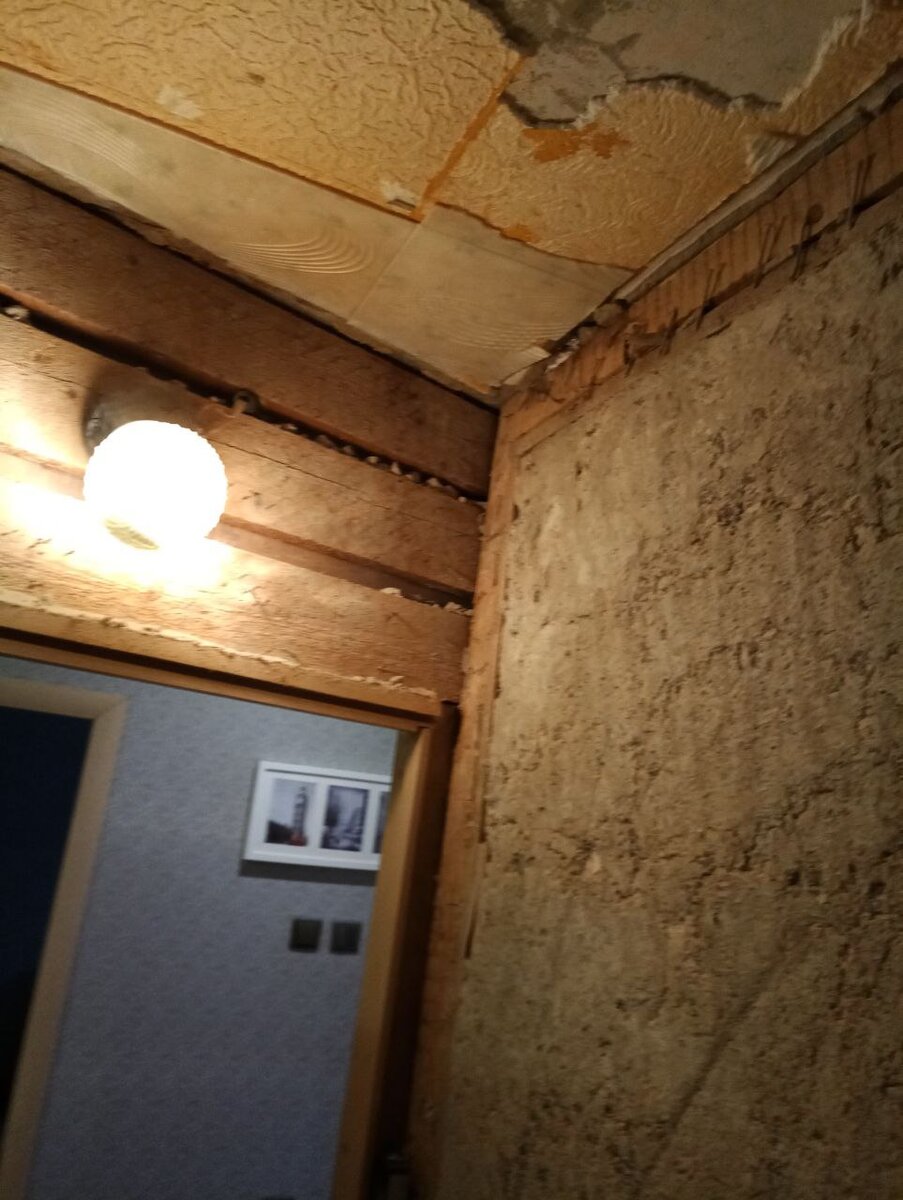 Такая красота открылась при снятии панелей.