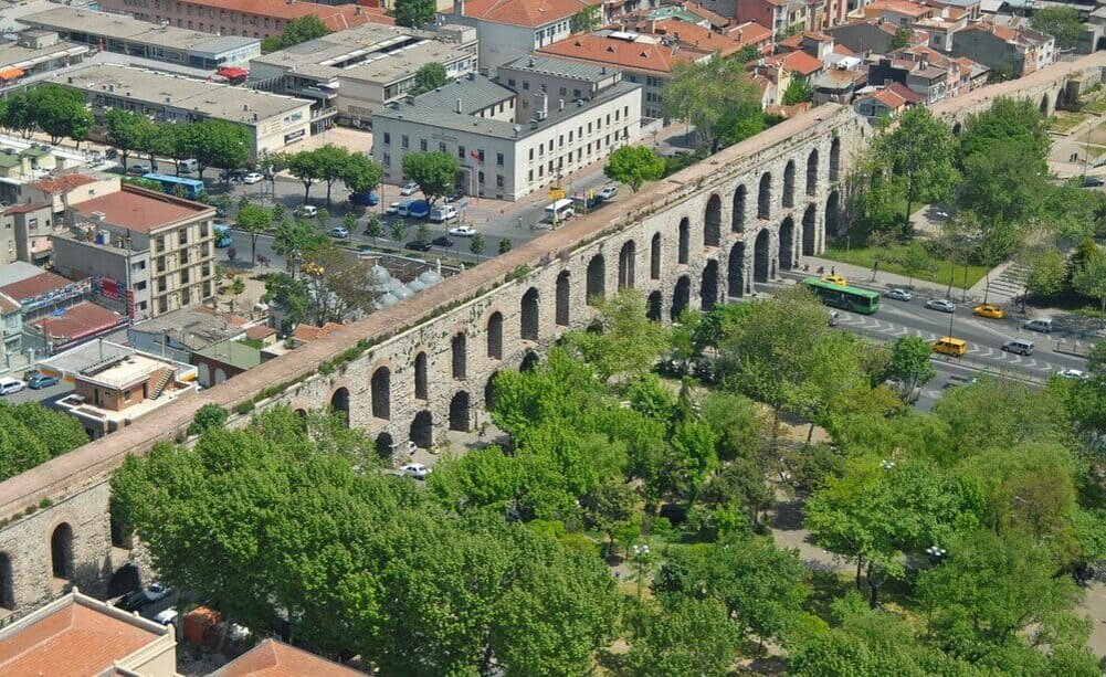 Акведук (источник: trip-for-the-soul.ru)