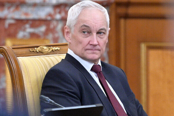 Путин предложил назначить министром обороны вместо Сергея Шойгу бывшего первого зампреда правительства РФ Андрея Белоусова.