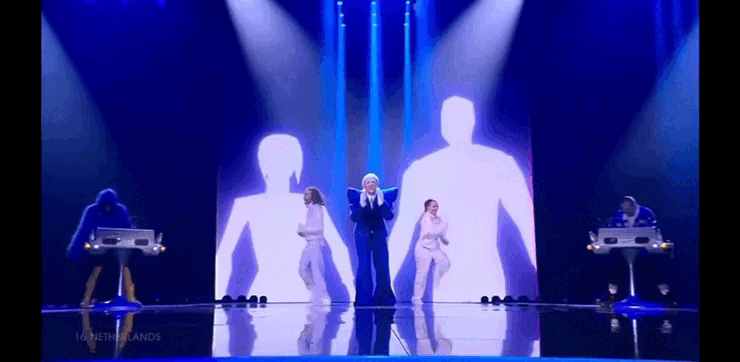    А вот и драчун. Материалы конкурса "Евровидение".