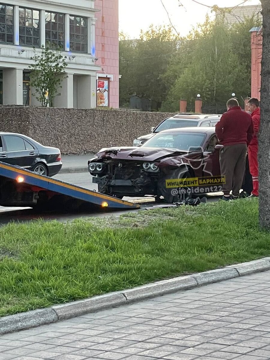    ДТП на проспекте Ленина. Источник: t.me/incident22