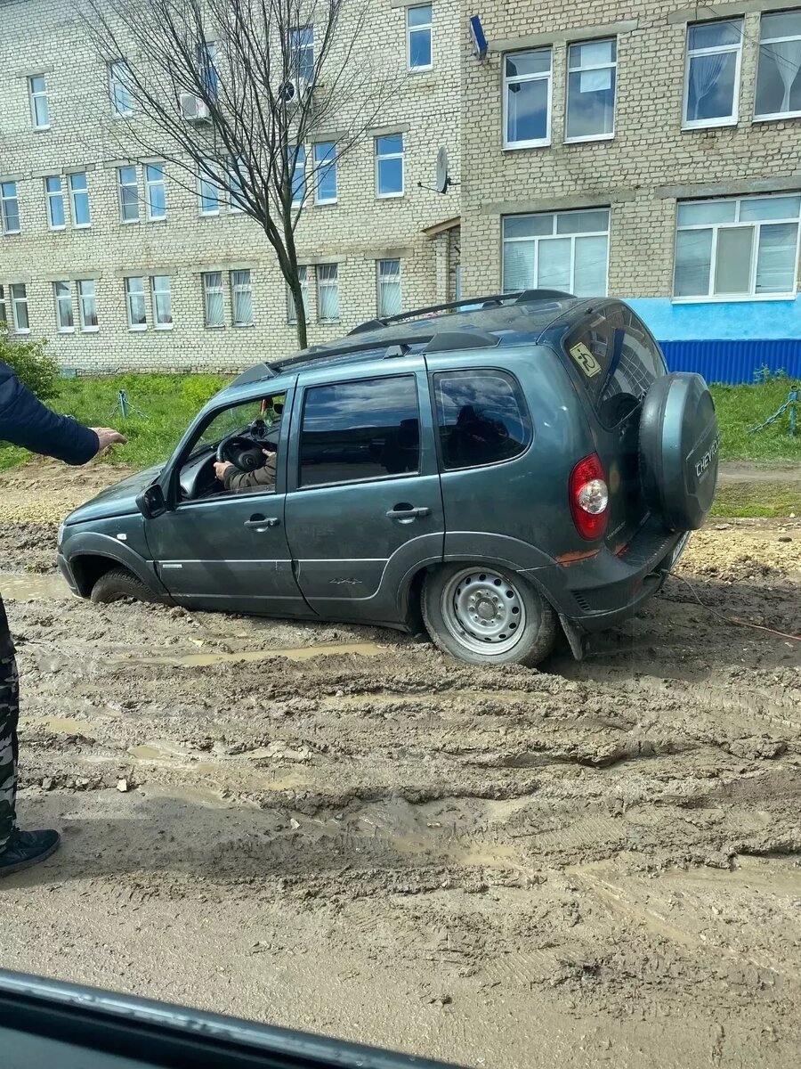 Машины уходят под землю в Нижнем Новгороде | newsnn.ru | Дзен