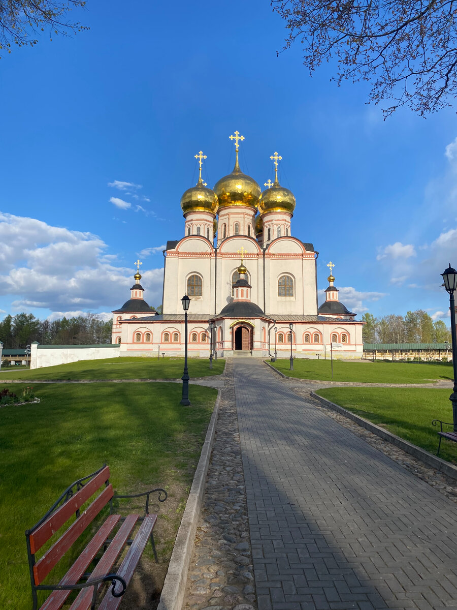 Храм Иверской иконы Божией Матери - остров Сельвицкий, Валдай, Новгородская область