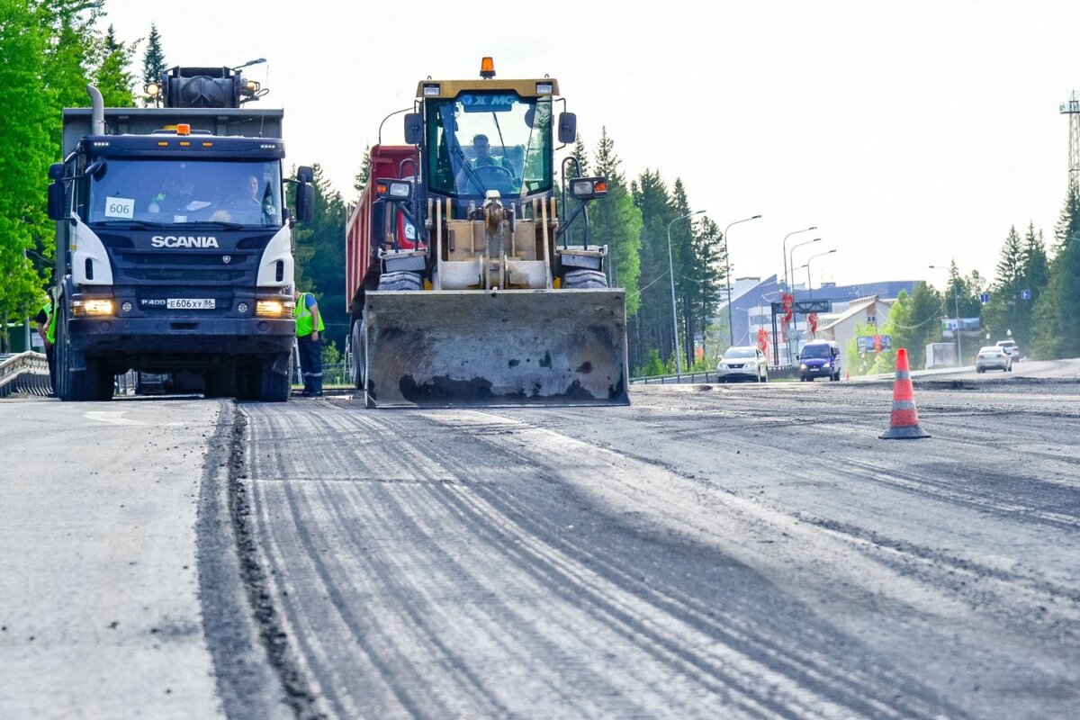    Строительство и реконструкция трех важных инфраструктурных объектов продолжается в Югре в рамках нацпроекта