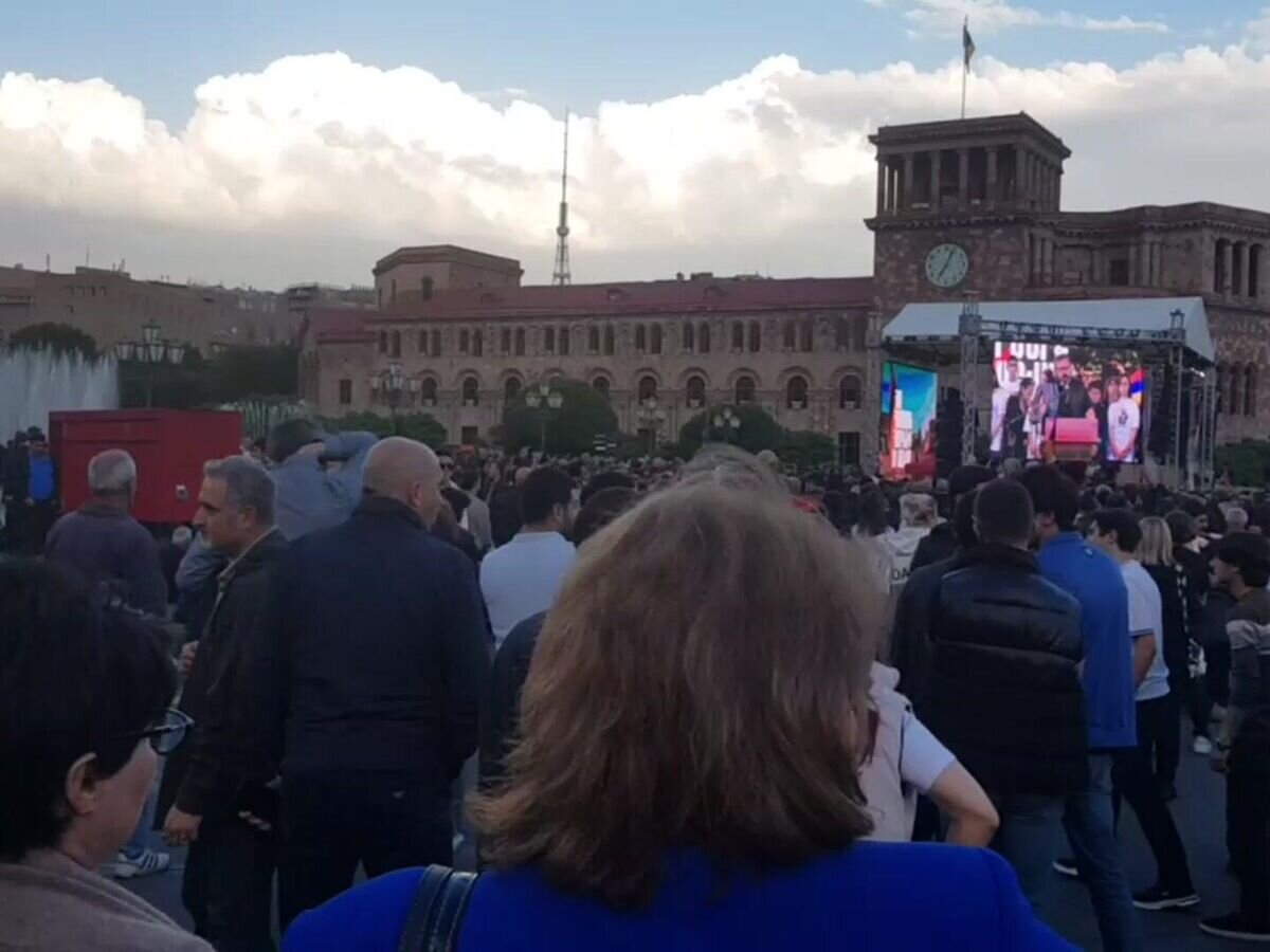    Митинг в Ереване с требованием отставки премьер-министра Армении Никола Пашиняна© РИА Новости