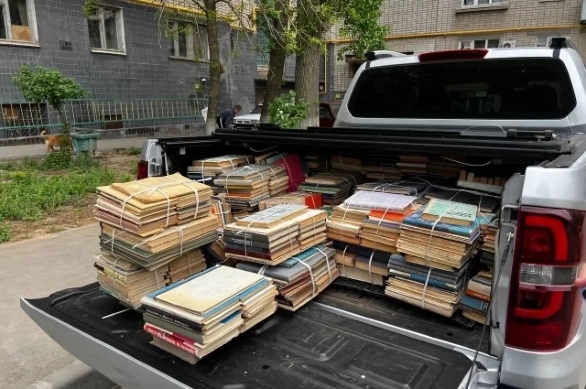    Две тонны книг собрали волгоградцы для Донецкого национального университета