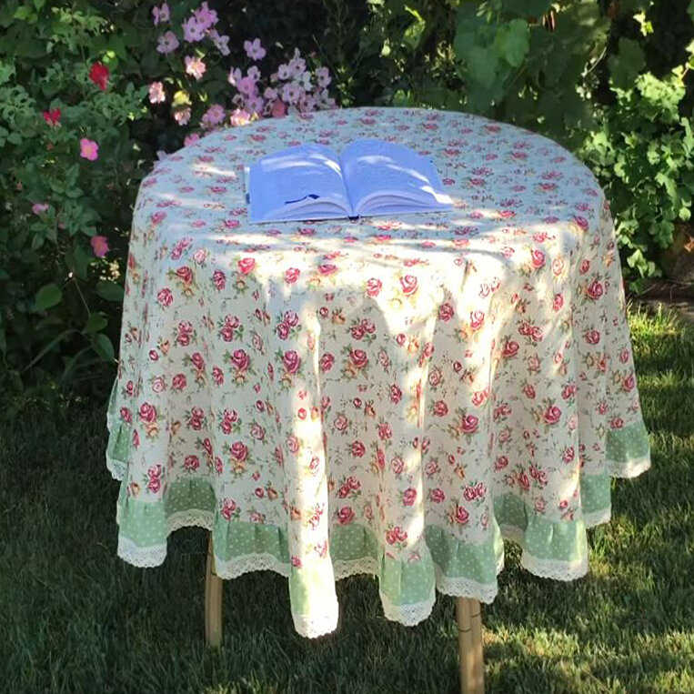    Скатерть своими руками от автора канала "Мой дом и сад   
"Источник: Скриншот из видео