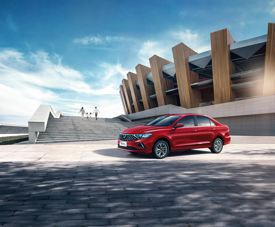 В год запуска JETTA завоёвывает сразу процент китайского авторынка. Самого крупного в мире. Выход в другие страны становится вопросом времени. 