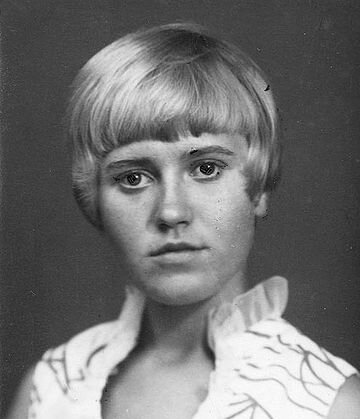 Без косы. Это я в конце лета