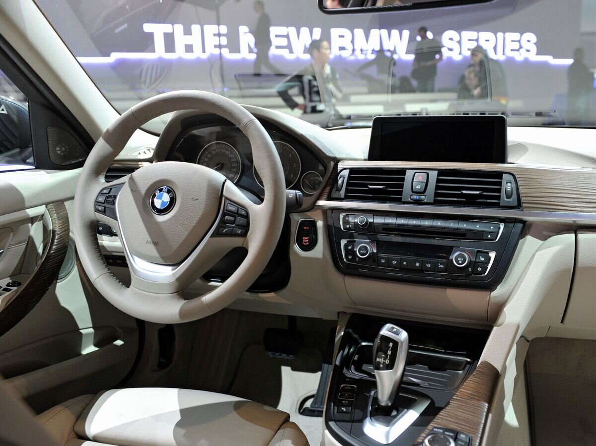    Концерн BMW представил новое поколение седана 3-й серии© РИА Новости . Алексей Куденко
