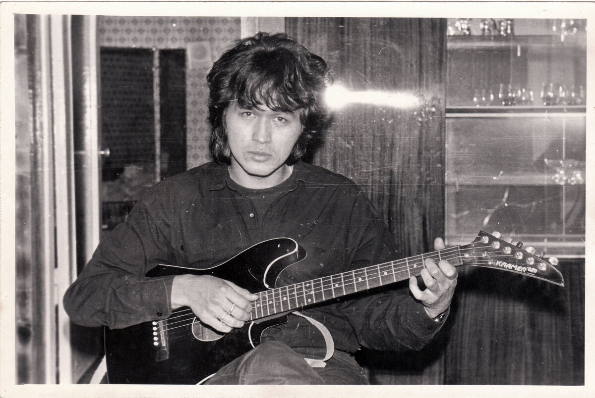 Виктор Цой в Нижнем Тагиле. 1989 год. фото из архива Юрия Белишкина