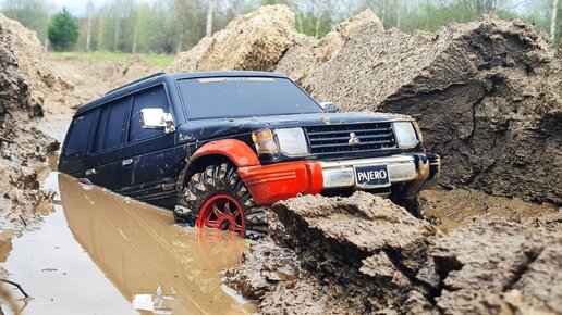 Самый дешевый в России, а едет неплохо по бездорожью. Mitsubishi Pajero 4x4 на шасси Traxxas TRX-4