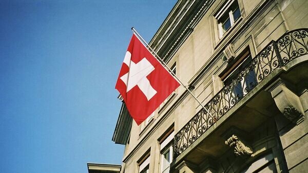    CC BY 2.0 / Gideon / Swiss flag