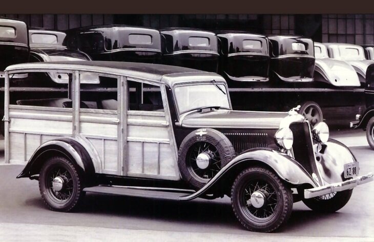 Субурбан 1933-го года.