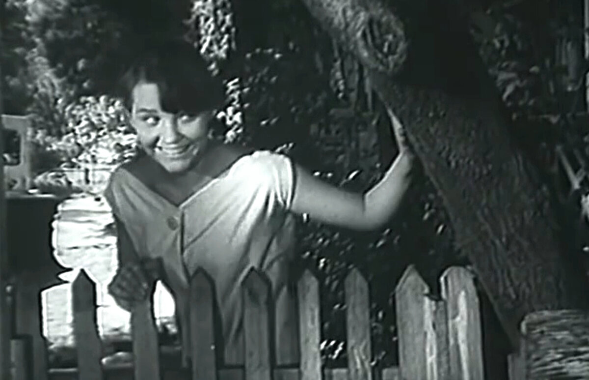Кадр из кинофильма "Колыбельная", 1959 г., режиссер Михаил Калик, сценаристы Авенир Зак, Исай Кузнецов, композитор Давид Федов (скриншот)