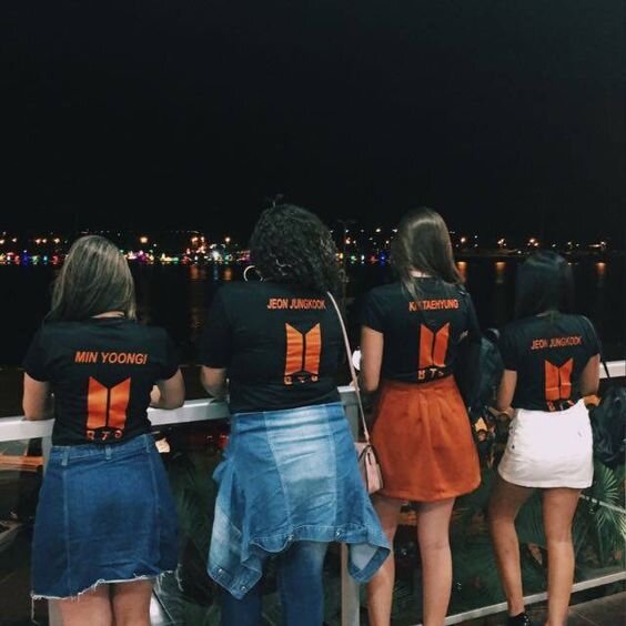 Ну а девушки ... а девушки потом ...