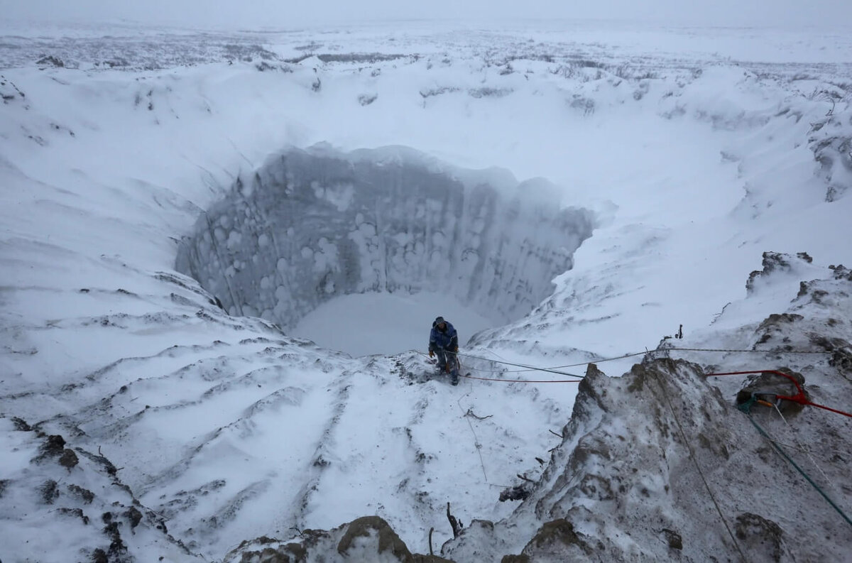    Еще один кратер на полуострове Ямал. Источник фотографии: popsci.com