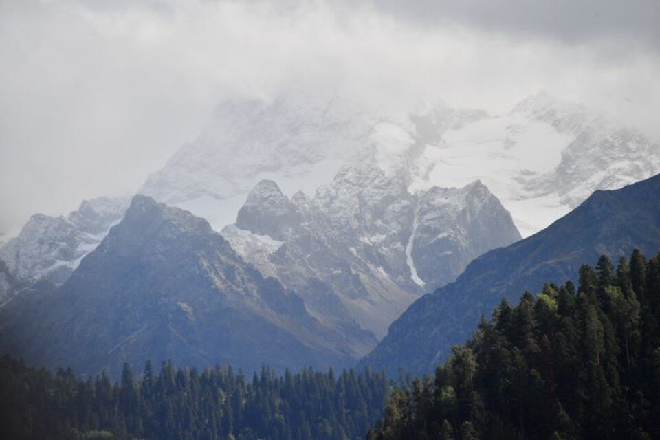    Земля в Архызе привлекает не только добросовестный бизнес, но и мошенников. Владимир ВЕЛЕНГУРИН